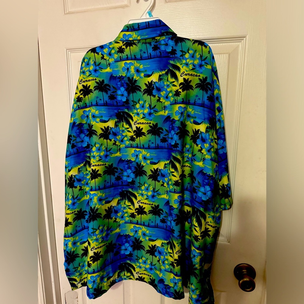 Cruise / Beach shirt. Button down with front pocket. Rimasxm.com
